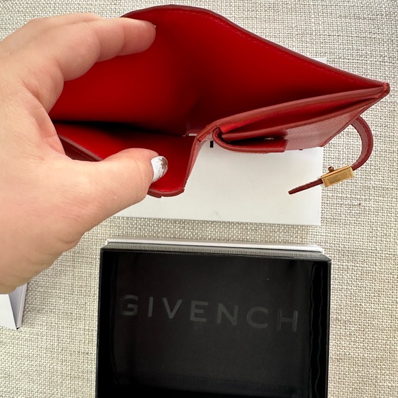 Givenchy GV3 Medium Wallet Light Red, 100% Goat Leather - Picture 3 of 10